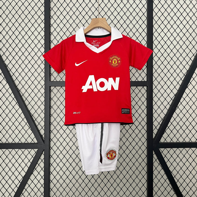 MANCHESTER UNITED I 10/11 CONJUNTO INFANTIL (RETRO)